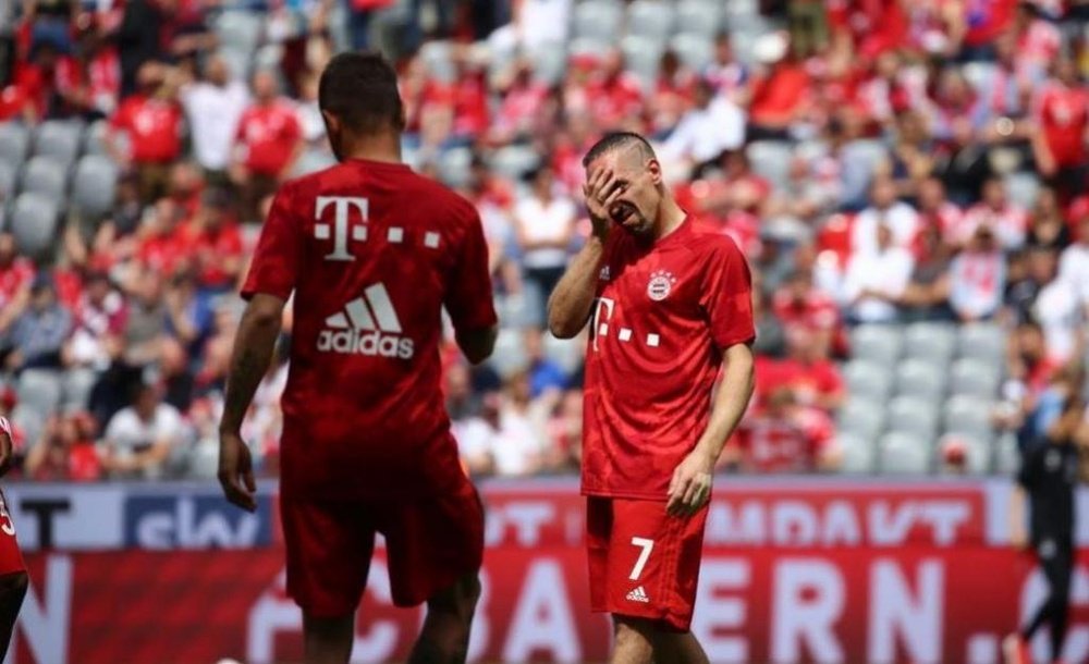 Ribéry não conteve as lágrimas na sua despedida do Allianz Arena. FCBayern