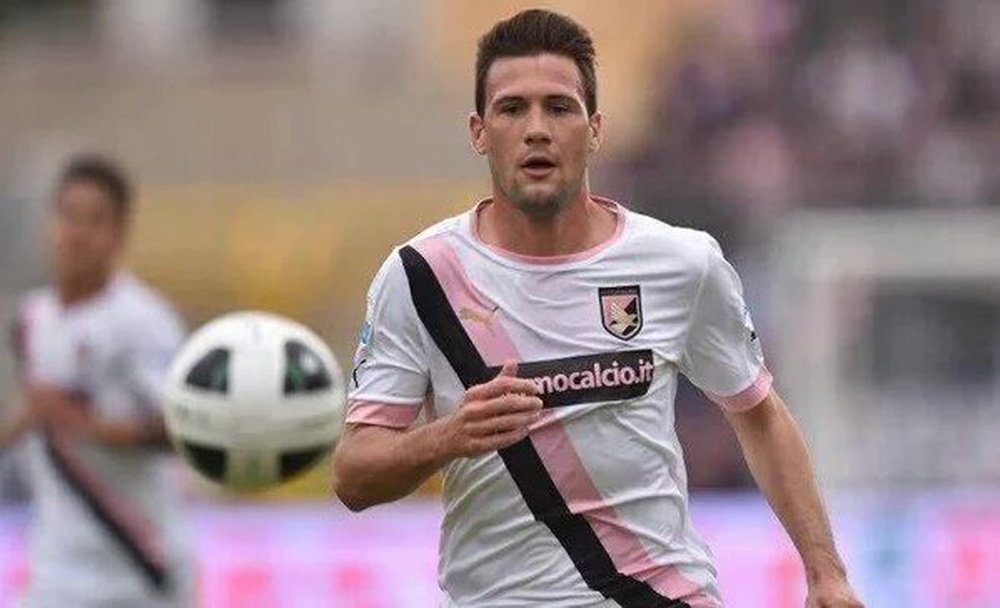 Tottenham are expected to make an offer for Palermo midfielder Franco Vazquez. Twitter