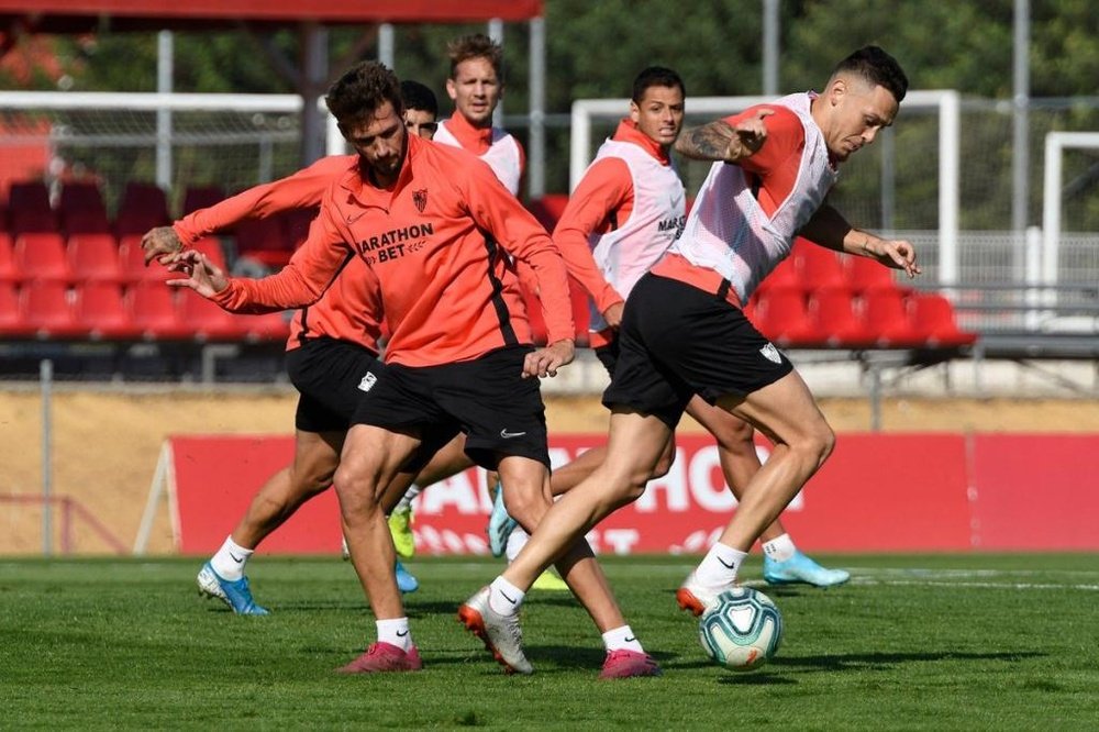 Ocampos y De Jong se unieron al grupo. SevillaFC