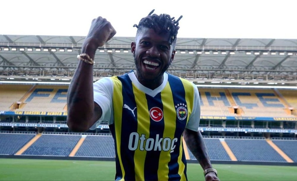 Fenerbahçe anuncia a contratação de Fred, ex-United. FenerbahçeSK