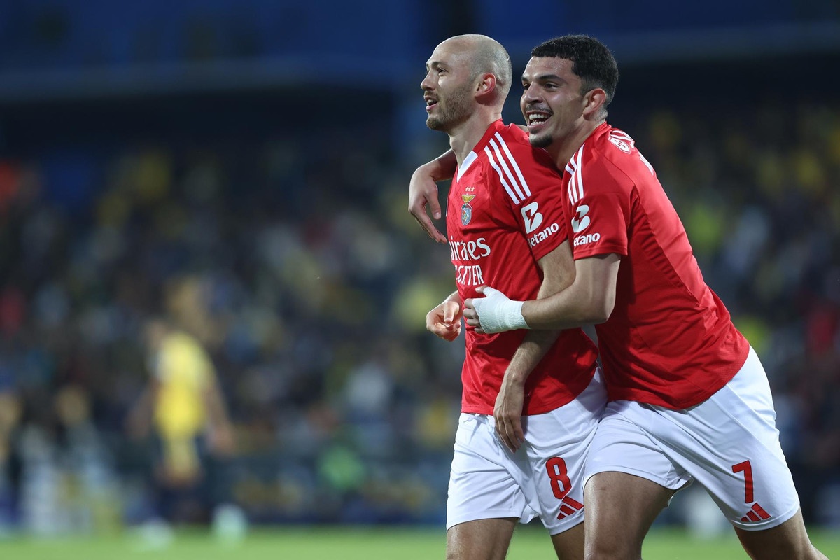 Aursnes y Amdouni Benfica