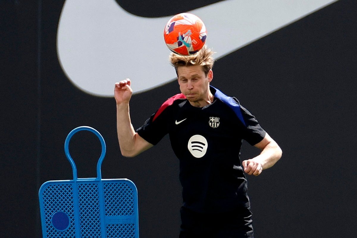 De Jong de retour à l'entraînement, Araujo toujours forfait