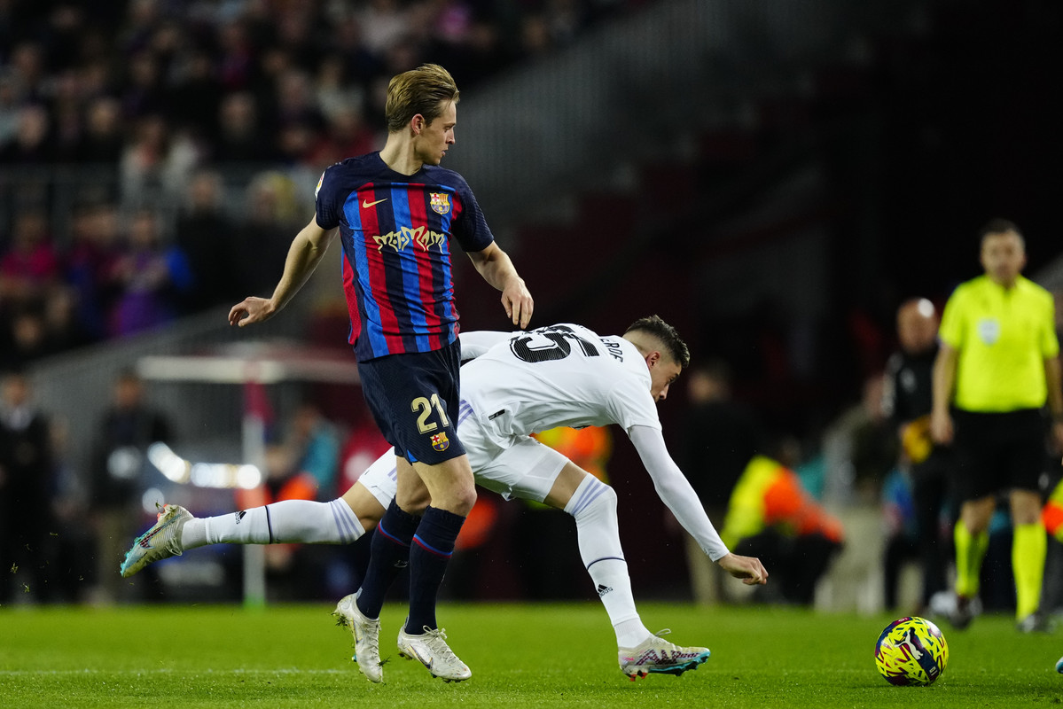 Frenkie De Jong Souffre D'une Lésion Musculaire, Annonce Le Barça