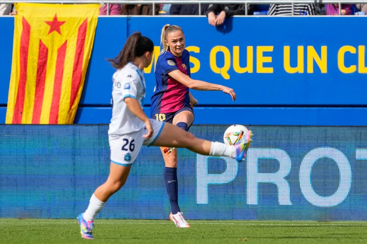El Barça rescinde a Rolfö y a Roebuck. EFE/Alejandro García