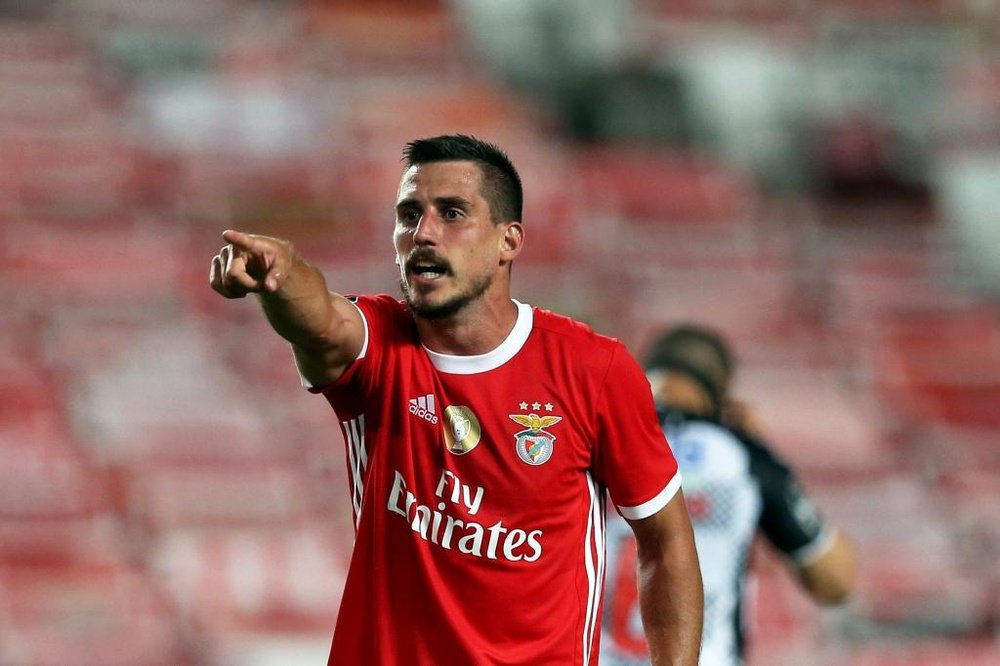 Rangers - Benfica: onzes iniciais confirmados. EFE