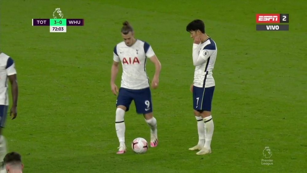 Bale entró en el campo y tiró una falta nada más ingresar en el campo. Captura/ESPN
