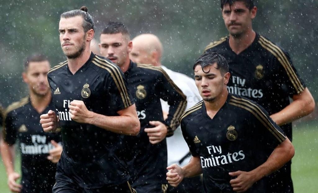 El mal tiempo complica la pretemporada del Madrid. RealMadrid