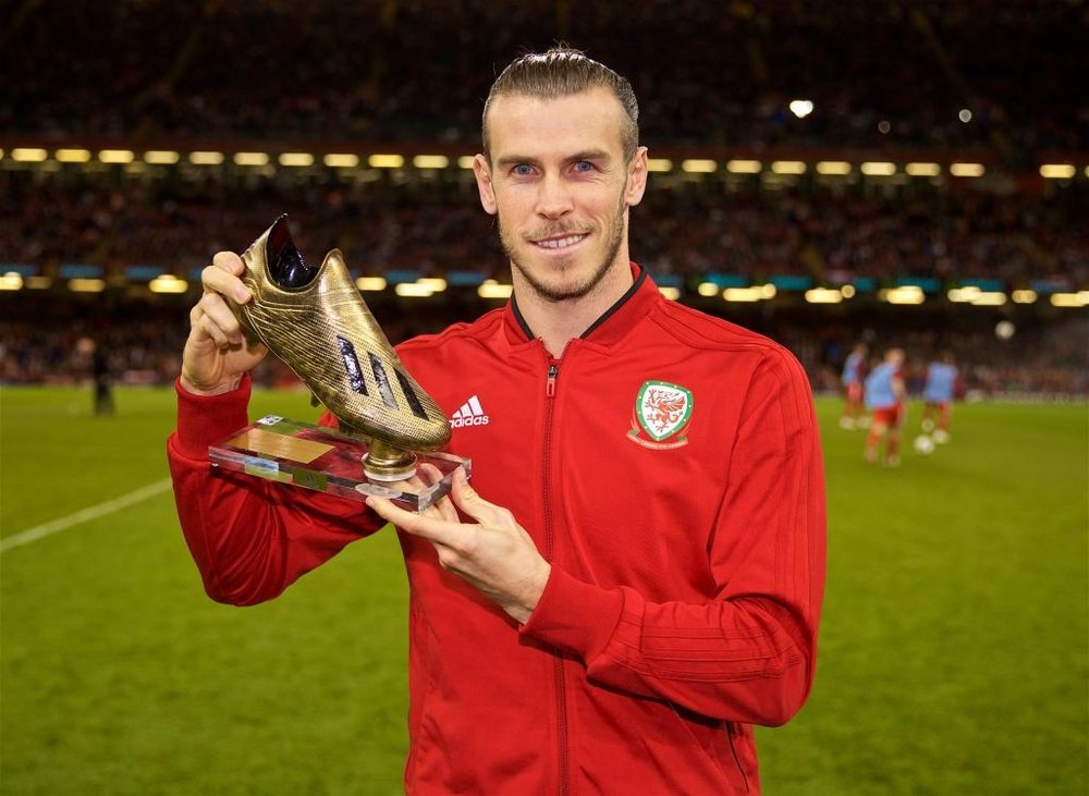 Bale avec le Pays de Galles et capitaine. AFP