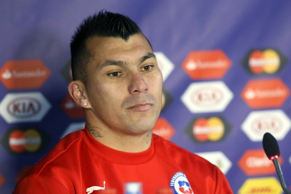 Gary Medel gives a press conference at the National Stadium in Santiago on July 3, 2015