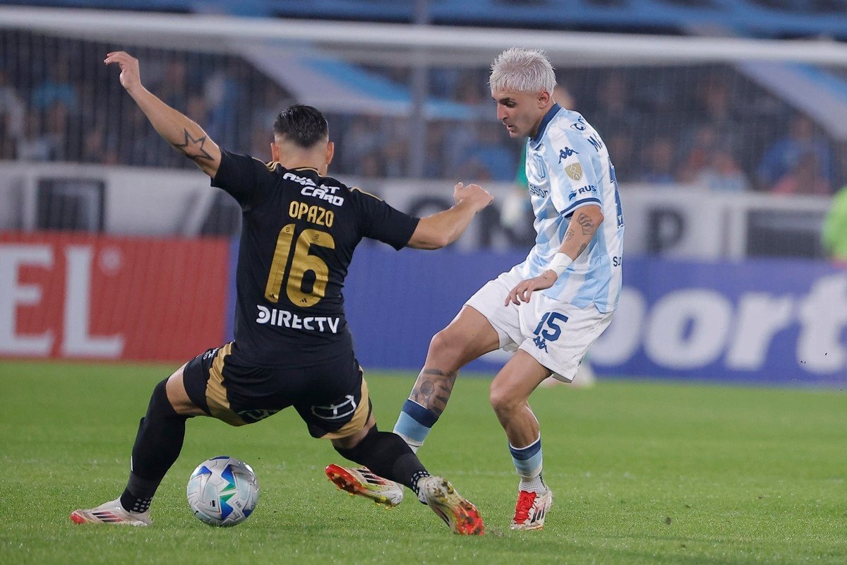 Racing hace más visible los apuros de Colo Colo