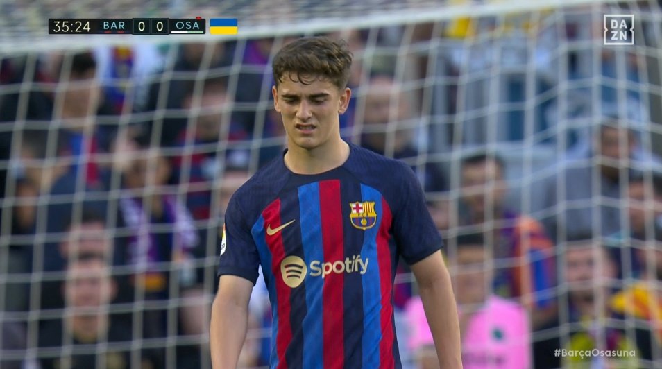 Gavi had to be replaced in the 36th minute due to injury. Screenshot/DAZN