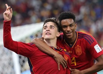 Spain cruise to victory. EFE