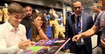 VÍDEO: la sorpresa de Gavi a los aficionados del Barça. DUGOUT