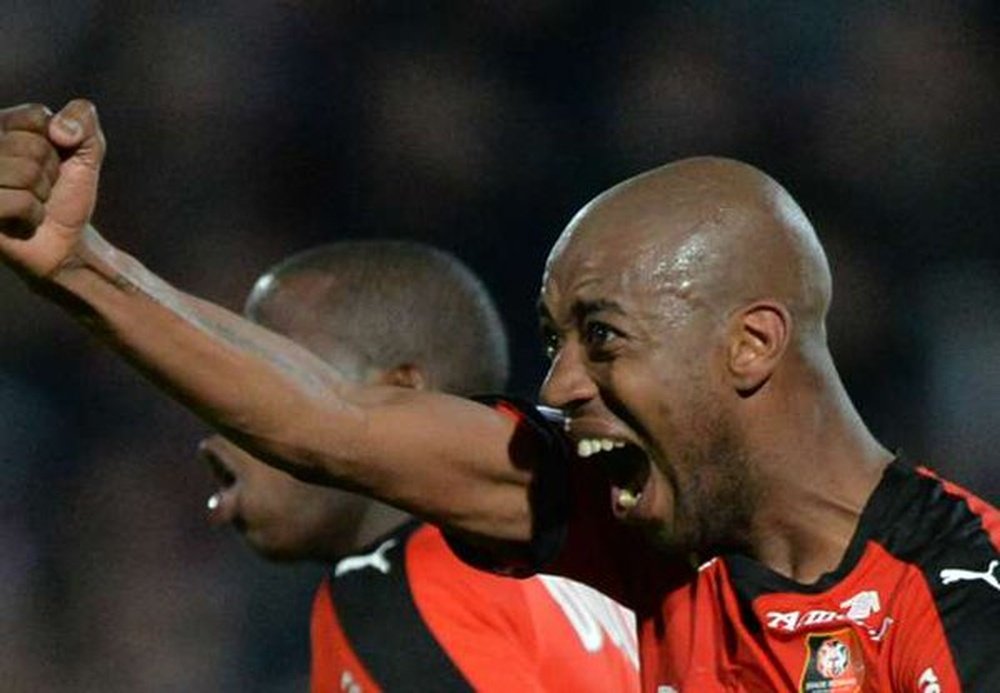 Gelson Fernandes celebra su gol, el segundo del Rennes ante el Angers. Twitter