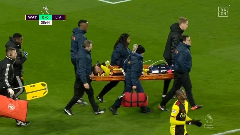 Deulofeu se fue con pinta de grave lesión. Captura/DAZN
