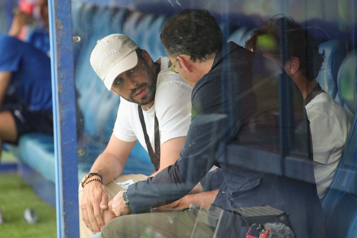 Piqué se expone a una dura sanción por insultar al árbitro del Andorra-Mirandés