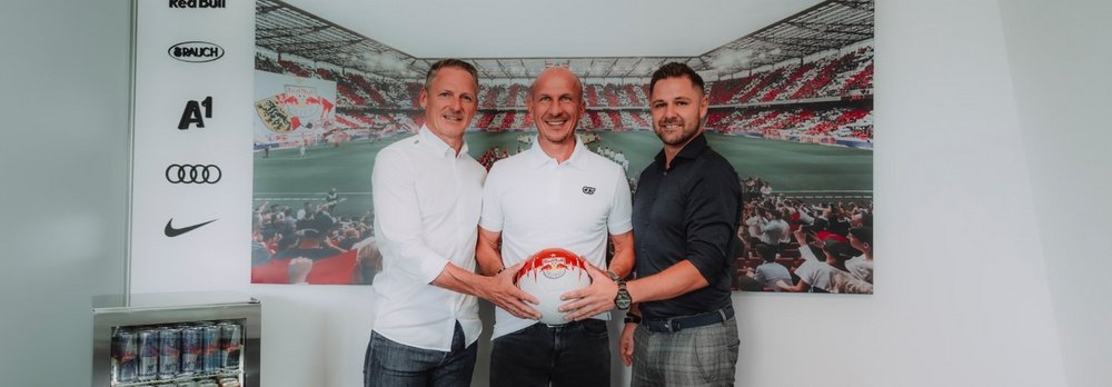 El Red Bull Salzburgo anuncia a Struber como su nuevo técnico. RedBullSalzburg