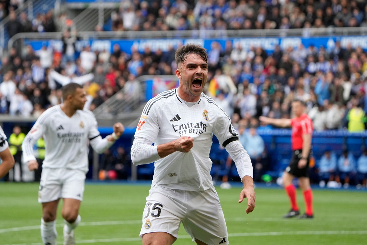 Raúl Asencio Alaves Real Madrid LaLiga 24-25