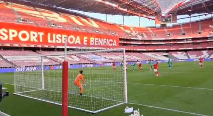 Benfica derrota o Marítimo e volta ao terceiro lugar; veja o gol