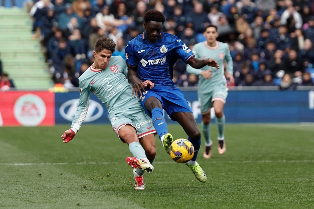 Arambarri snatched his team the three points. EFE