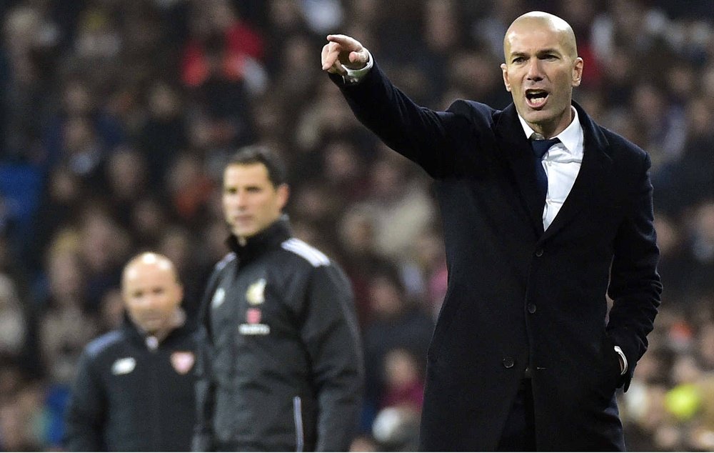 Zidane explicou como lida com um grupo cheio de estrelas. Goal