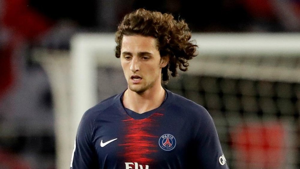 Lenglet would like to see Rabiot join him in a Barcelona shirt. Goal