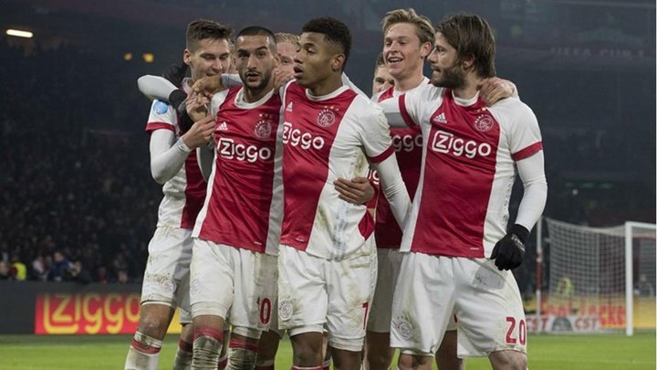 Ajax beat PSV to boost title hopes