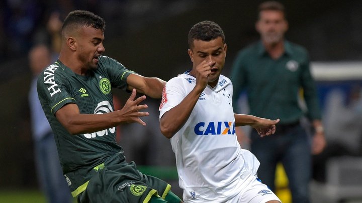 Cruzeiro se apressa para renovar contrato de atacante