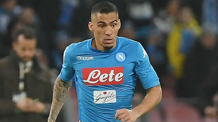 Allan signs new Napoli contract