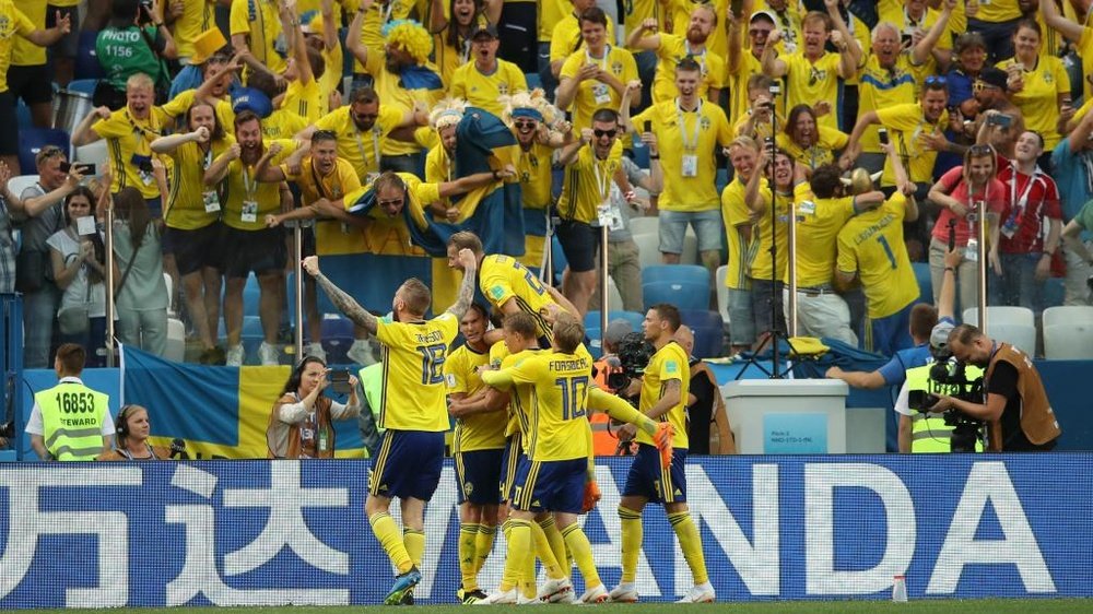 Suécia vence com gol de pênalti. Goal