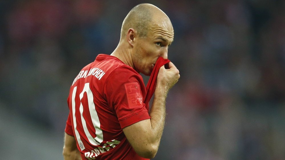 Arjen Robben has turned down this move. Goal