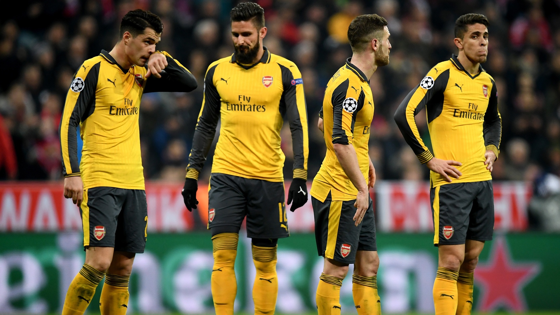 Arsenal set unwanted Champions League record