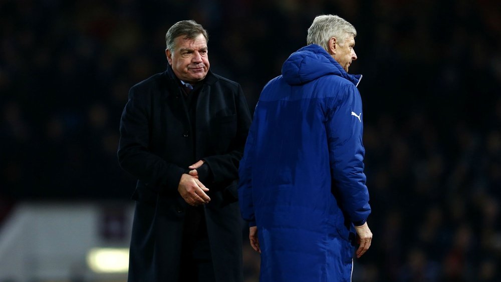 Arsène Wenger (R) will go up against Sam Allardyce on 1 January. Goal