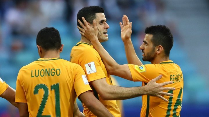 Australia promise to attack against Cameroon