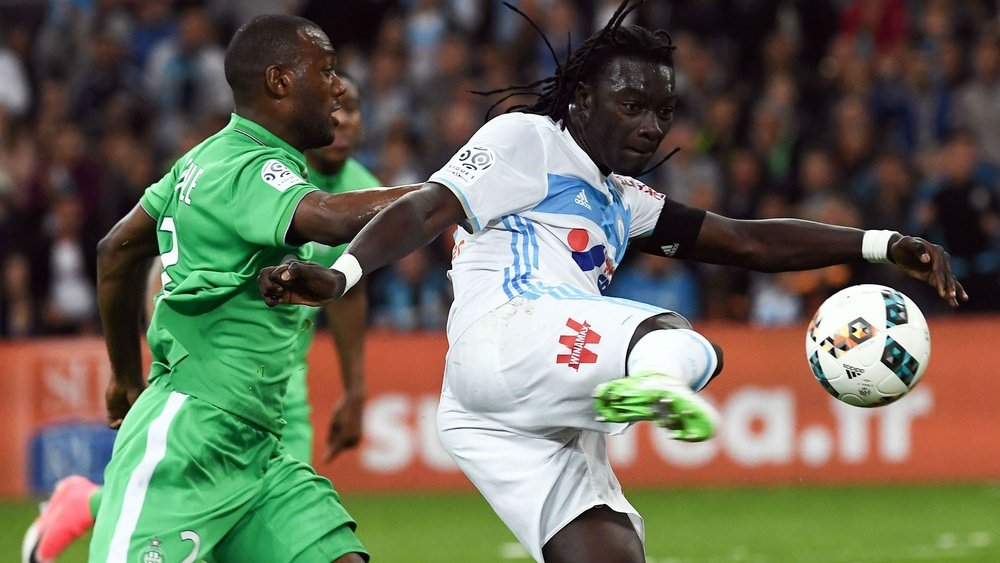 Bafetimbi Gomis lors d'un match de Ligue 1 entre Marseille et Saint-Etienne. AFP