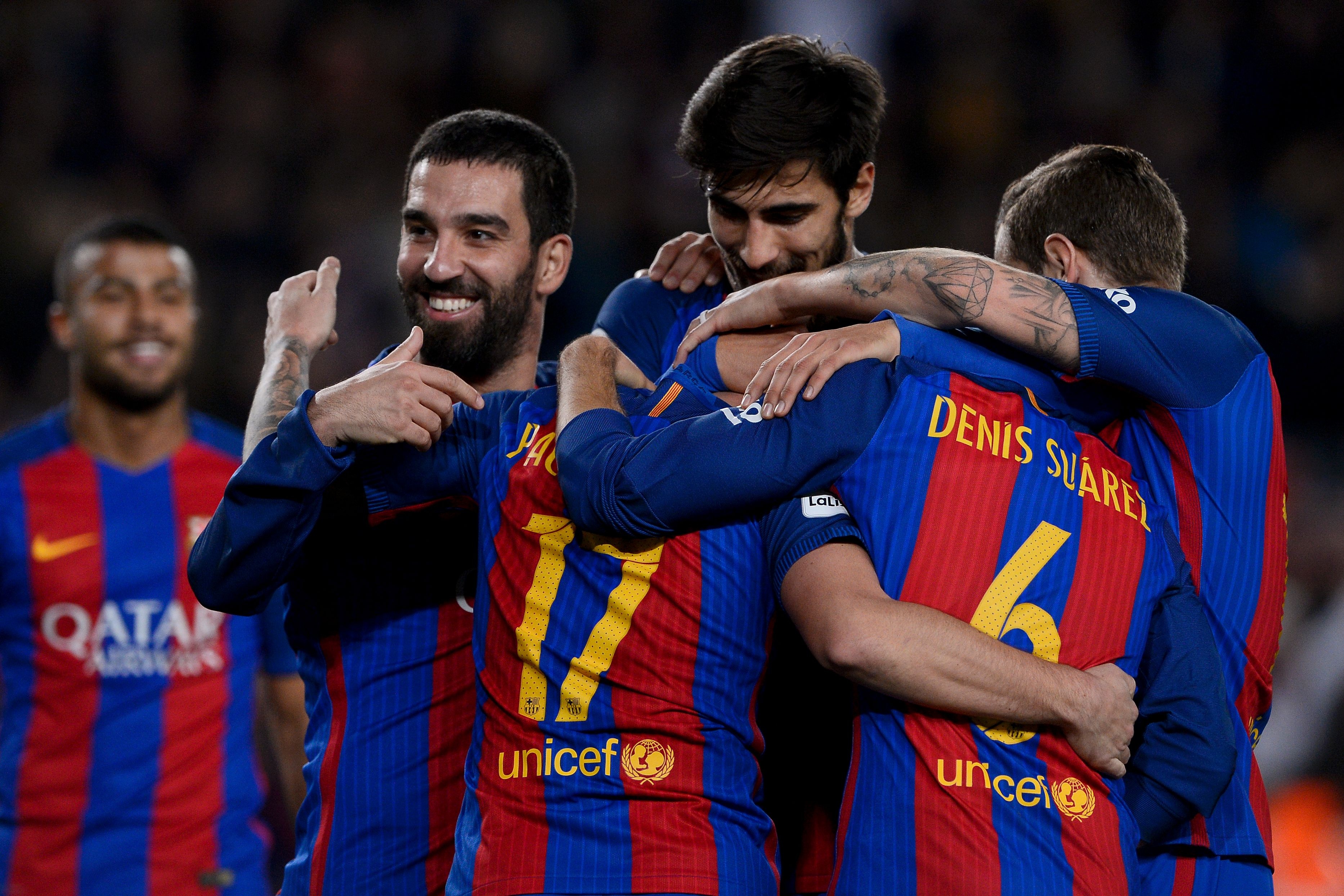 Les joueurs du FC Barcelone célèbrent leur victoire face à l'Athletic en Liga. AFP