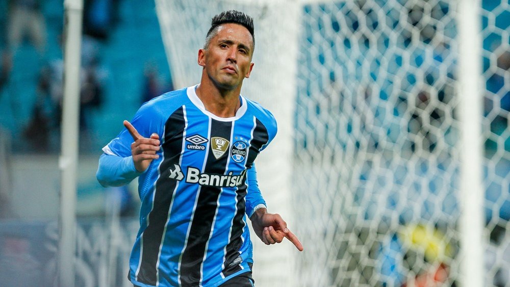 Grêmio sai atrás, mas se recuperou e encaminha vaga para as quartas da Copa do Brasil