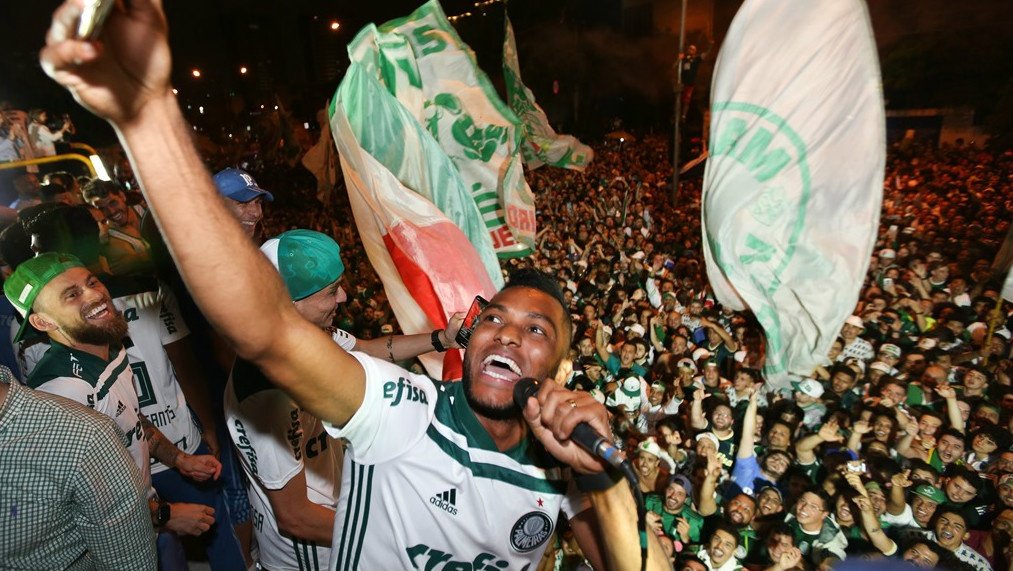 FESTA DO TÍTULO! JOGADORES DO PALMEIRAS COMEMORANDO 