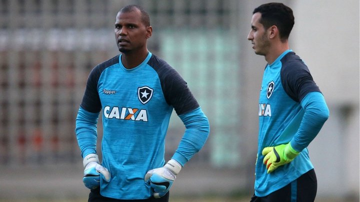 Jefferson ou Gatito? Botafogo inicia temporada com dilema