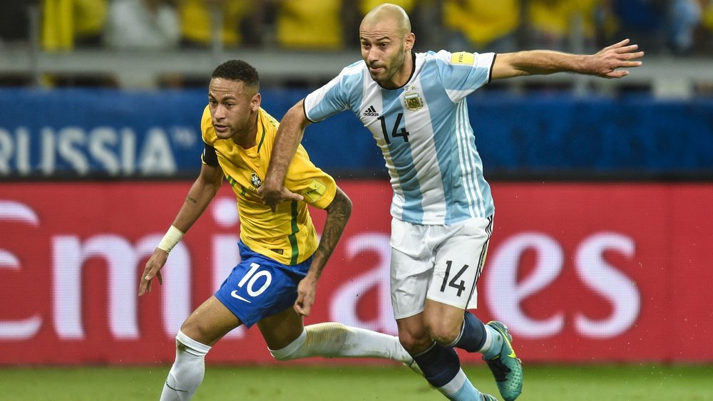 'Brasil e Espanha favoritos', diz estrela argentina.Goal