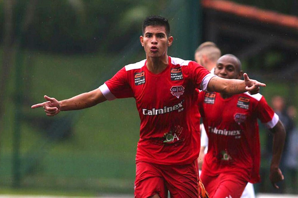 Volante de 19 anos vai assinar com o Atlético-PR. Goal