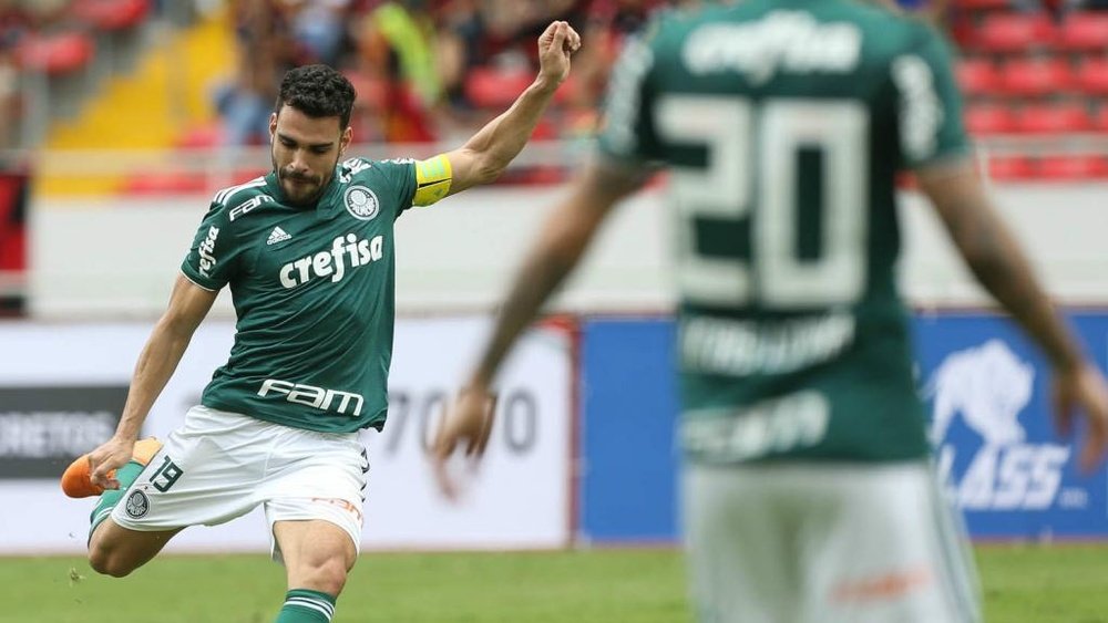 Palmeiras volta a marcar gol de falta após mais de três anos