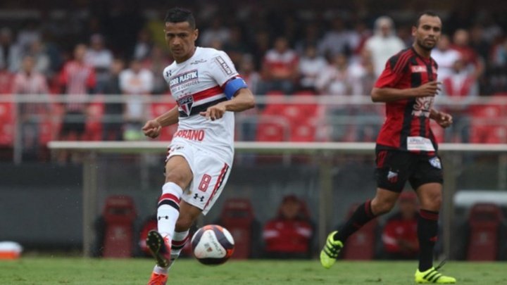 Cícero lamenta situação dentro do São Paulo, e relembra que ajudou o clube a pontuar no Brasileirão
