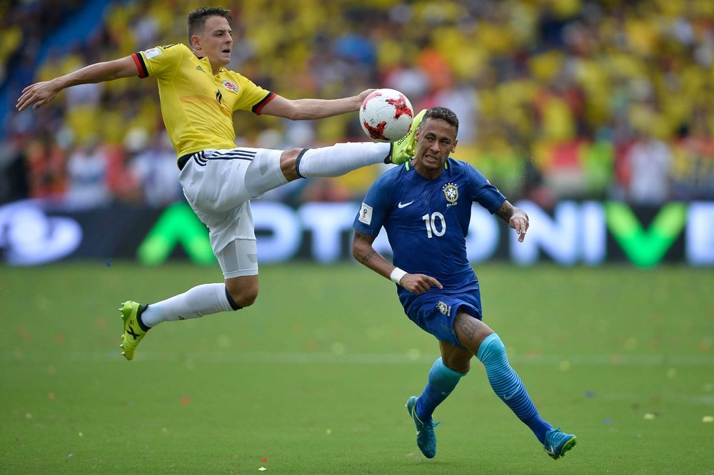 Brasil e Colômbia empataram a uma bola. Goal