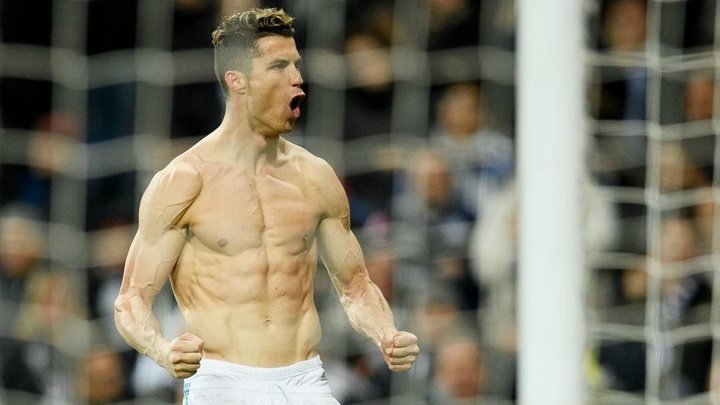 'Ronaldo is a great athlete, you see that whenever he takes his shirt off'