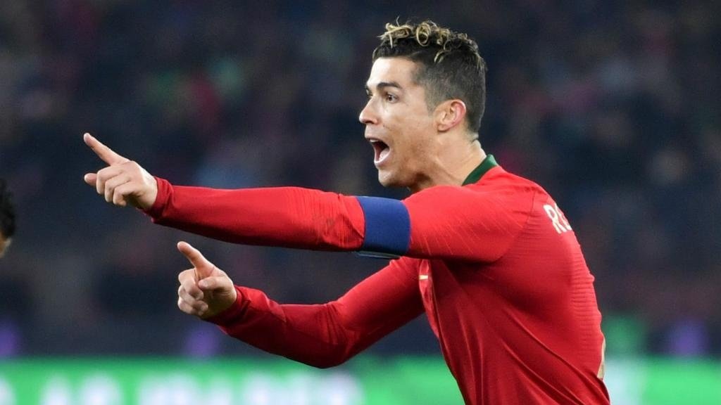 Ronaldo s'offre un doublé en deux minutes