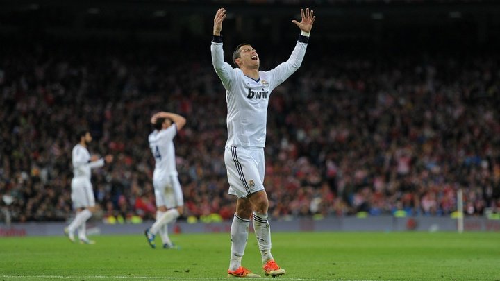 Cristiano Ronaldo busca superar Raúl e Giggs em partidas da Champions League