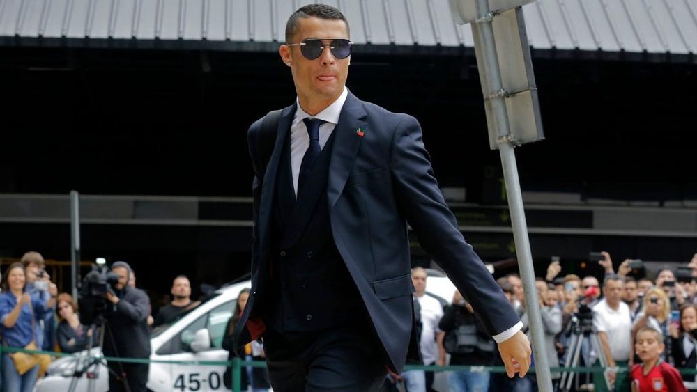 Empresário de Cristiano Ronaldo não confirma ainda saída do Real Madrid