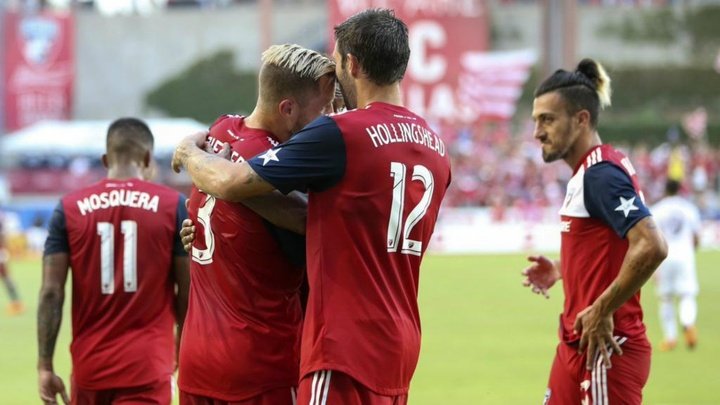 MLS Review: Dallas move top, Atlanta overcome nine-man Union