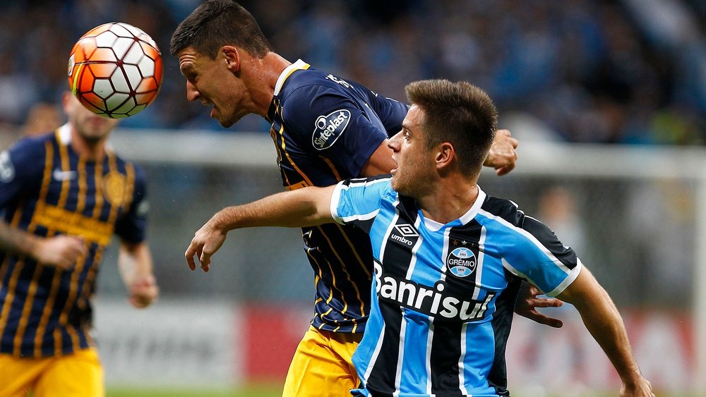Grêmio segue negociando a contratação do volante Damian Musto. Goal